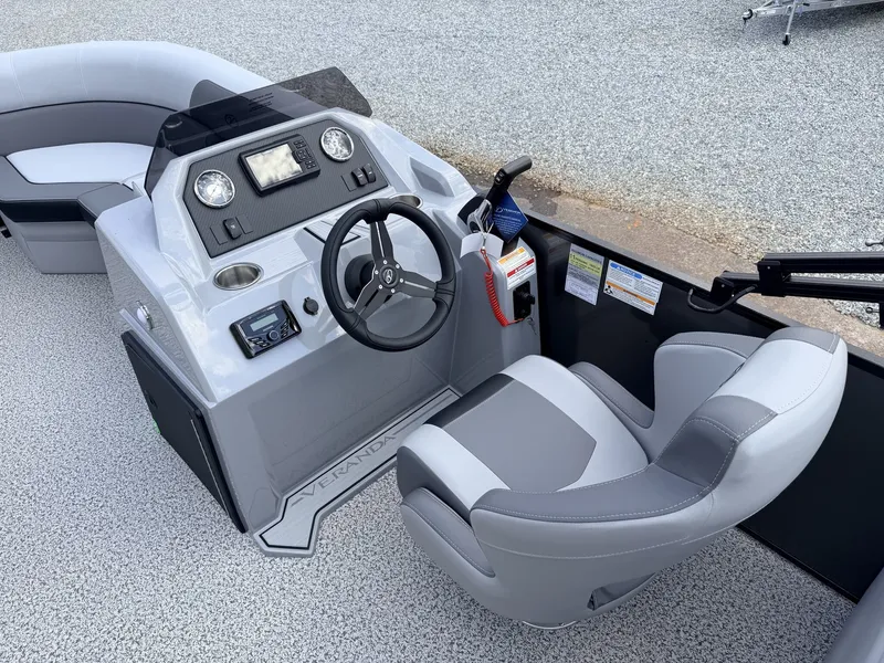 Slide: The Image of Veranda Vista View Series 22RC 2026 - 12