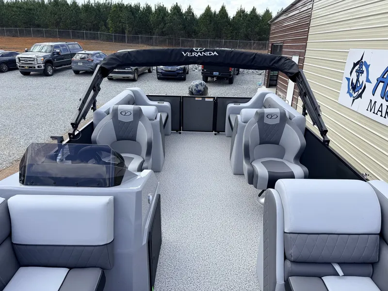 Slide: The Image of Veranda Vista View Series 22RC 2026 - 6