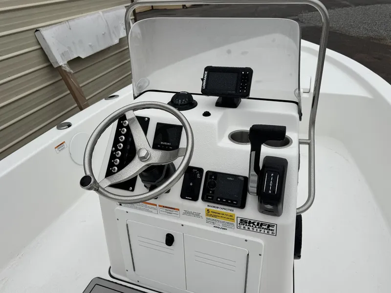 Slide: The Image of Steering console of Sea Pro 172 Bay boat, year 2026. - 6