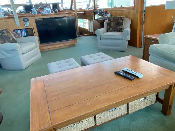 Slide: The Image of Chris-Craft Roamer Riviera 1969 - 3