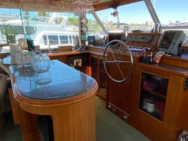Slide: The Image of Chris-Craft Roamer Riviera 1969 - 7