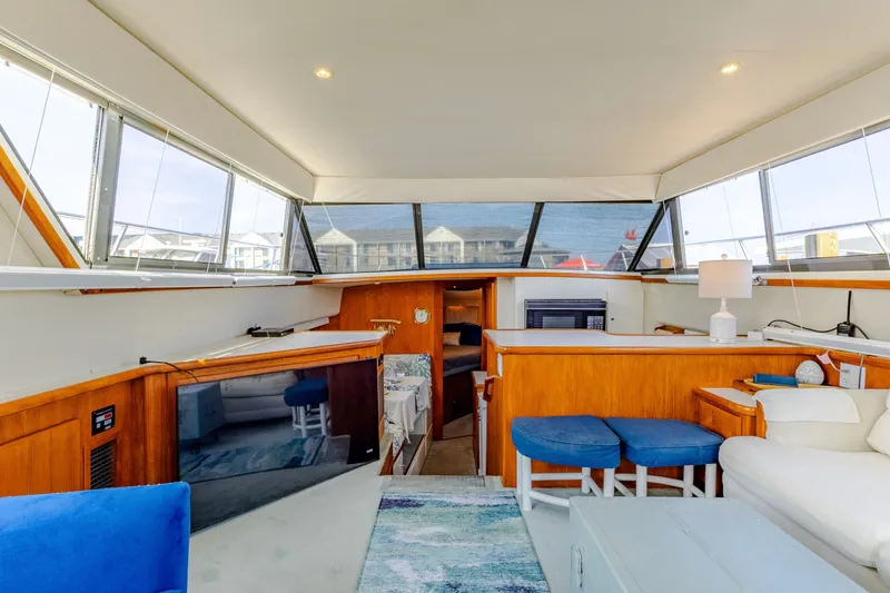 Slide: The Image of Carver Yachts 440 Aft Cabin Motor Yacht 1994 - 10