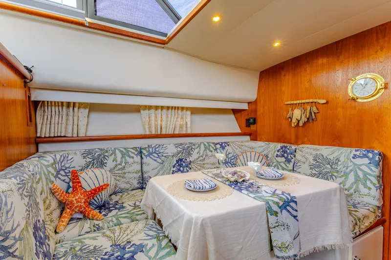 Slide: The Image of Carver Yachts 440 Aft Cabin Motor Yacht 1994 - 13