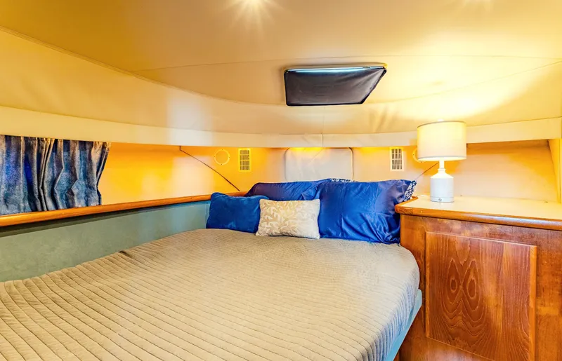 Slide: The Image of Carver Yachts 440 Aft Cabin Motor Yacht 1994 - 16