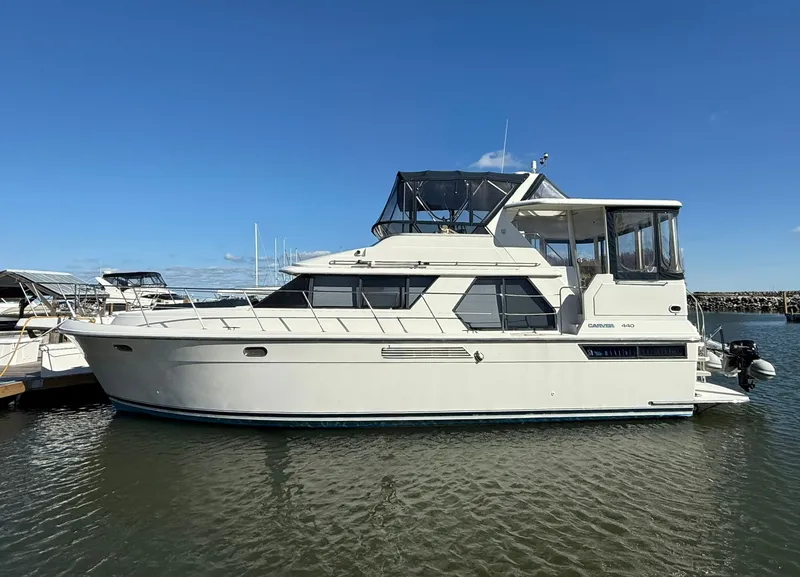 Slide: The Image of Carver Yachts 440 Aft Cabin Motor Yacht 1994 - 3