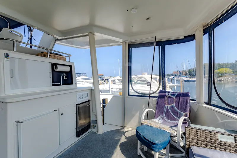 Slide: The Image of Carver Yachts 440 Aft Cabin Motor Yacht 1994 - 9