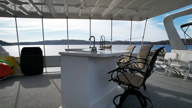 Slide: The Image of Fantasy Houseboat 19 X 88 2000 - 10