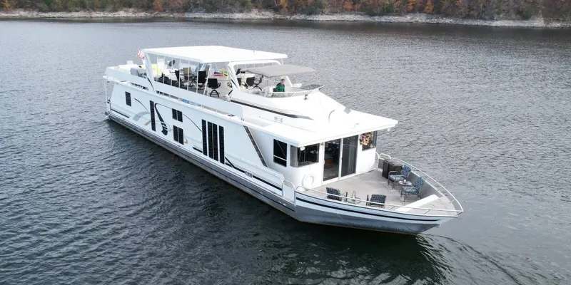 Slide: The Image of Fantasy Houseboat 19 X 88 2000 - 15