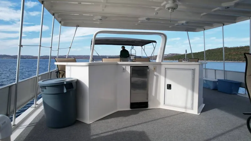 Slide: The Image of Fantasy Houseboat 19 X 88 2000 - 26