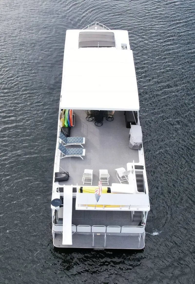 Slide: The Image of Fantasy Houseboat 19 X 88 2000 - 29