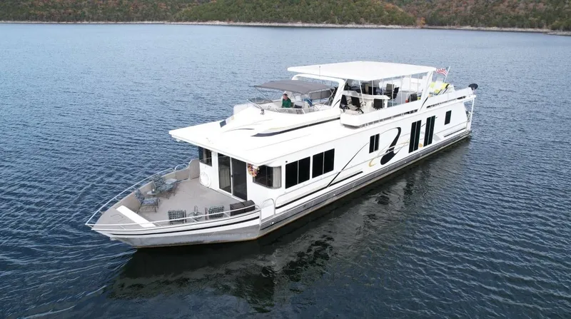 Slide: The Image of Fantasy Houseboat 19 X 88 2000 - 4