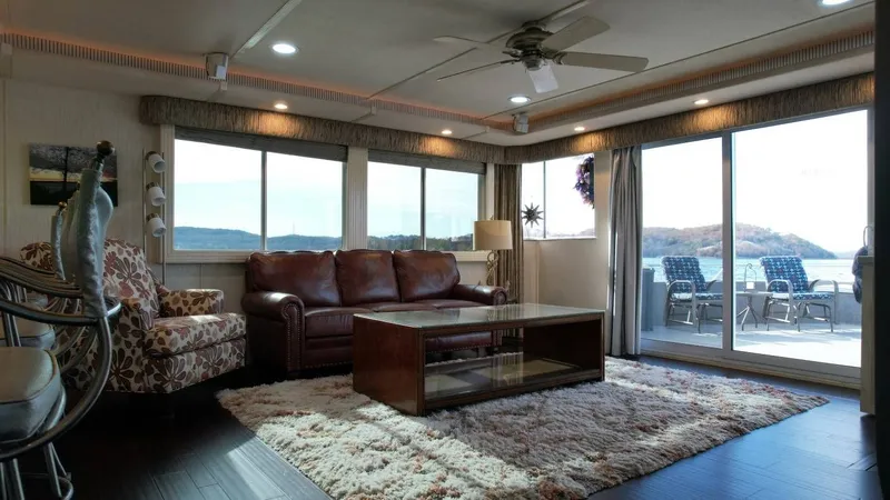 Slide: The Image of Fantasy Houseboat 19 X 88 2000 - 41