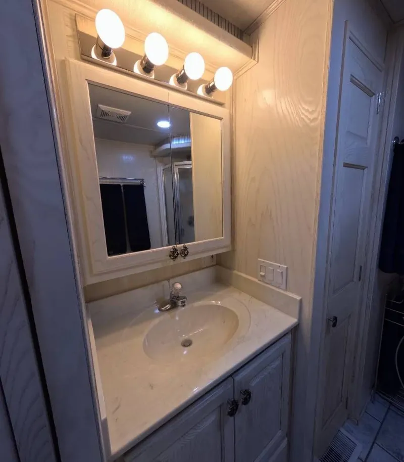 Slide: The Image of Fantasy Houseboat 19 X 88 2000 - 62