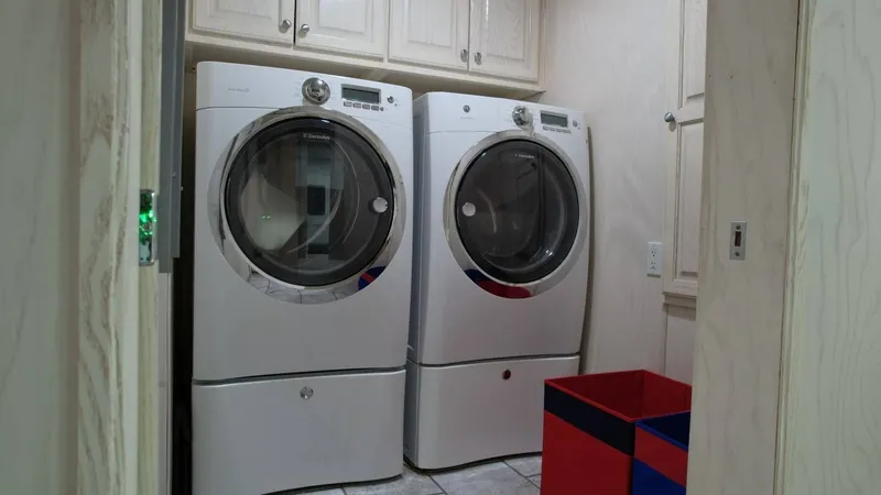 Slide: The Image of Fantasy Houseboat 19 X 88 2000 - 63