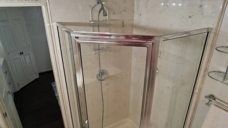 Slide: The Image of Fantasy Houseboat 19 X 88 2000 - 72