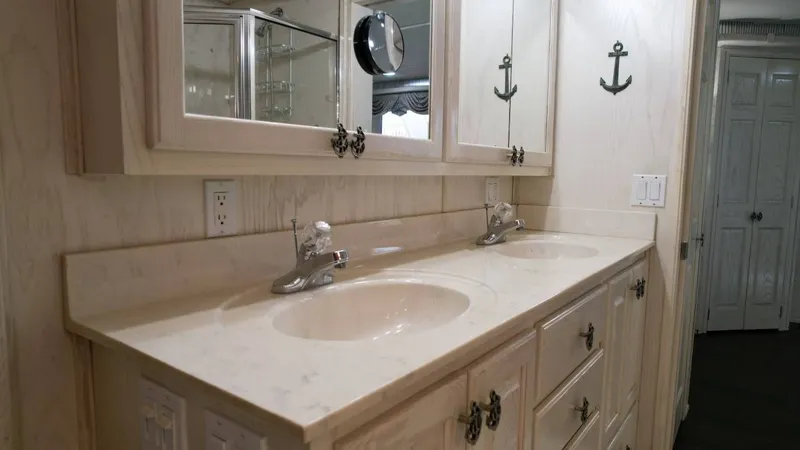 Slide: The Image of Fantasy Houseboat 19 X 88 2000 - 77