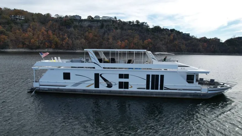 Slide: The Image of Fantasy Houseboat 19 X 88 2000 - 80