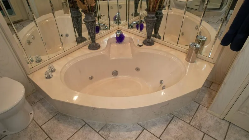 Slide: The Image of Fantasy Houseboat 19 X 88 2000 - 82