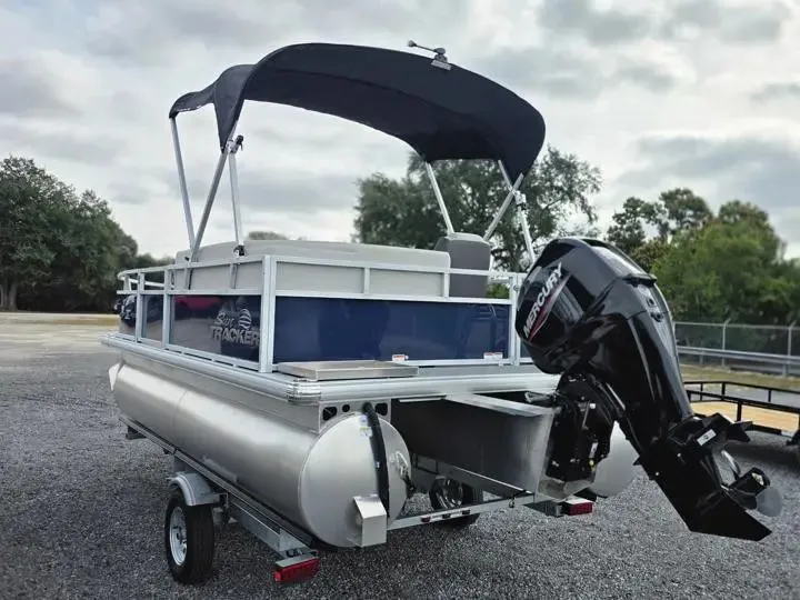 Slide: The Image of Sun Tracker Bass Buggy 16 2026 - 11