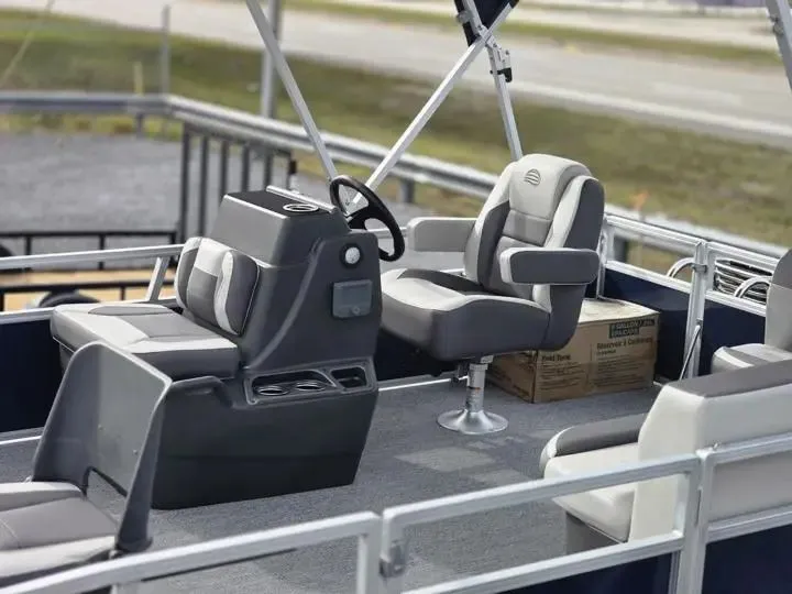 Slide: The Image of Sun Tracker Bass Buggy 16 2026 - 4