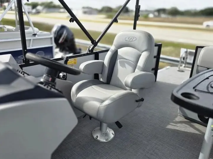 Slide: The Image of Sun Tracker Bass Buggy 16 2026 - 7