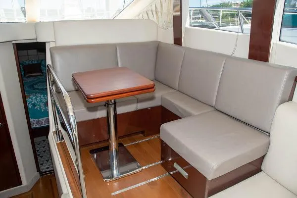 Slide: The Image of Sea Ray 390 Sedan Bridge 2010 - 10