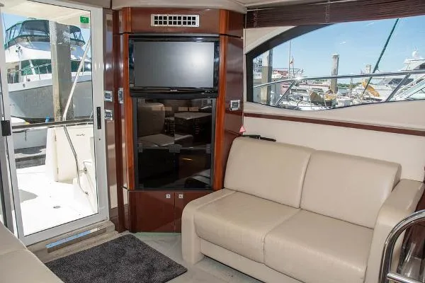 Slide: The Image of Sea Ray 390 Sedan Bridge 2010 - 4