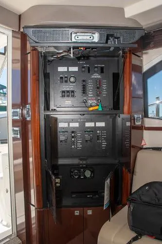 Slide: The Image of Sea Ray 390 Sedan Bridge 2010 - 5