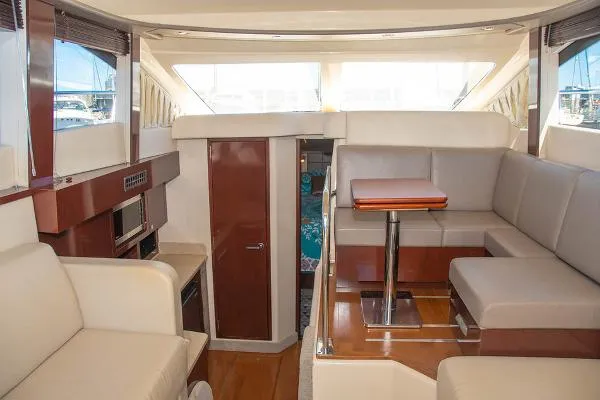 Slide: The Image of Sea Ray 390 Sedan Bridge 2010 - 8
