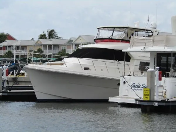 Slide: The Image of Hampton 558 Pilothouse 2004 - 7