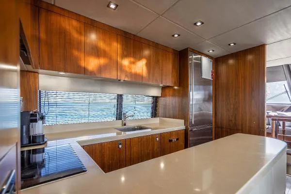 Slide: The Image of Sunseeker 75 Yacht 2015 - 9