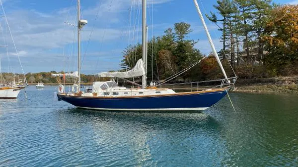Slide: The Image of Hinckley Yachts Bermuda 40 MK III Yawl 1982 - 0