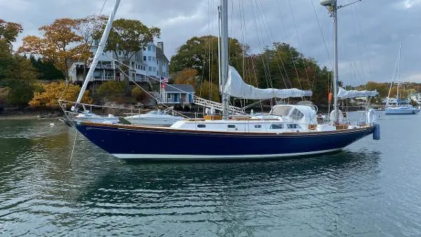 Slide: The Image of Hinckley Yachts Bermuda 40 MK III Yawl 1982 - 3