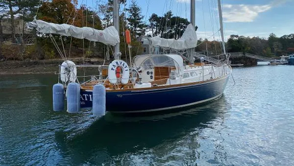 Slide: The Image of Hinckley Yachts Bermuda 40 MK III Yawl 1982 - 6