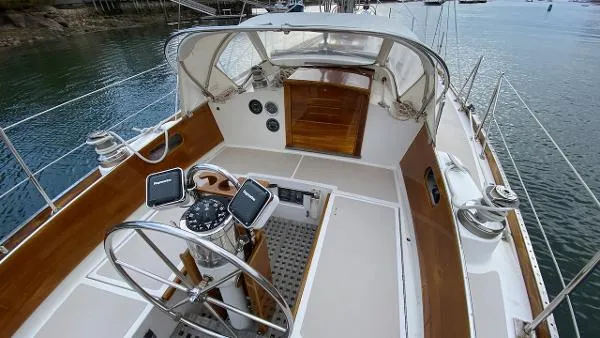 Slide: The Image of Hinckley Yachts Bermuda 40 MK III Yawl 1982 - 8