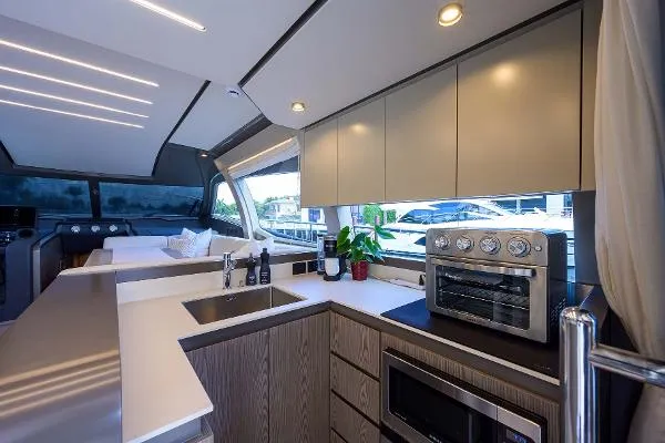Slide: The Image of Ferretti 550 2021 - 6