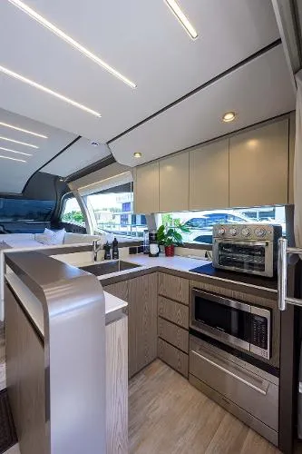Slide: The Image of Ferretti 550 2021 - 7