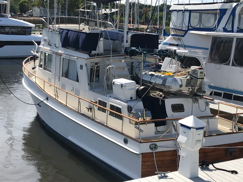 Slide: The Image of Grand Banks 42 Double Cabin 1986 - 1