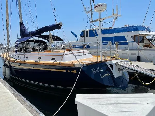 Slide: The Image of Gulfstar Sloop 1981 - 2