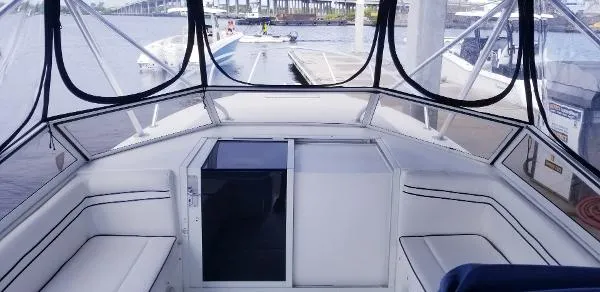 Slide: The Image of Contender 35 Side Console Express 2001 - 4
