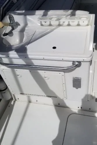 Slide: The Image of Contender 35 Side Console Express 2001 - 6
