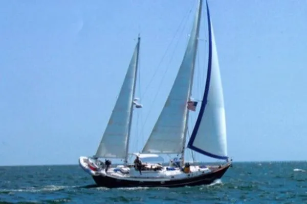 Slide: The Image of Custom Mayflower 48 1984 - 0