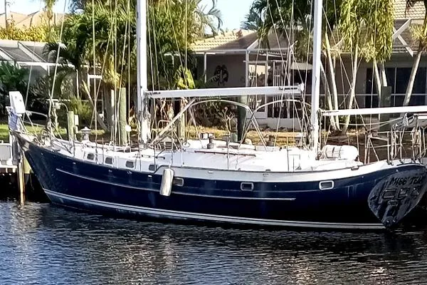 Slide: The Image of Custom Mayflower 48 1984 - 3