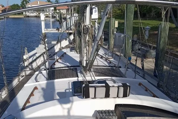 Slide: The Image of Custom Mayflower 48 1984 - 4