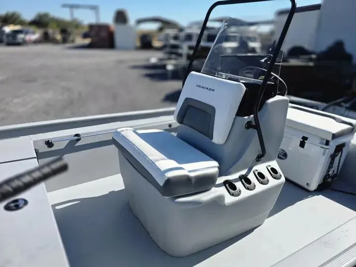 Slide: The Image of Tracker CLASSIC CC 2026 - 12