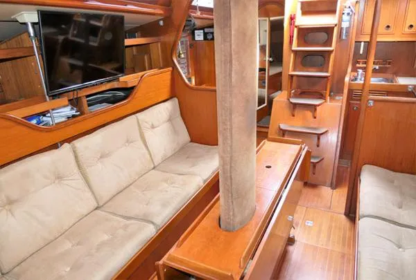 Slide: The Image of Nautor Swan 391 1984 - 10