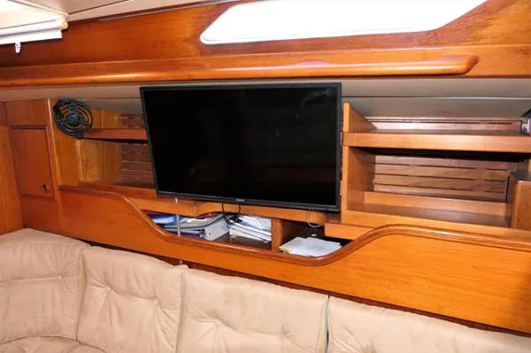 Slide: The Image of Nautor Swan 391 1984 - 6