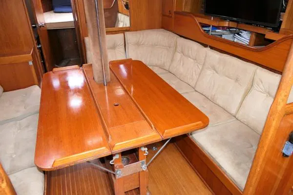 Slide: The Image of Nautor Swan 391 1984 - 8