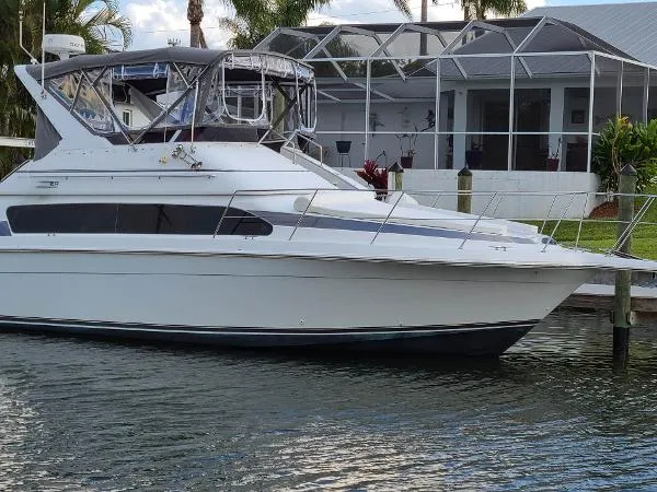 Slide: The Image of Carver Yachts 380 Santego 2001 - 1