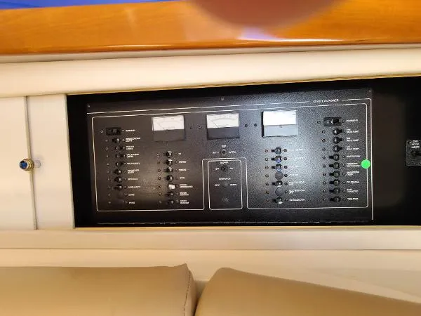 Slide: The Image of Carver Yachts 380 Santego 2001 - 9